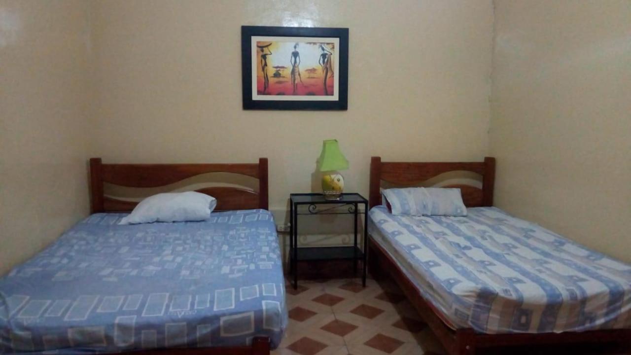 טרוחיו Hostal Virrey & Tours מראה חיצוני תמונה