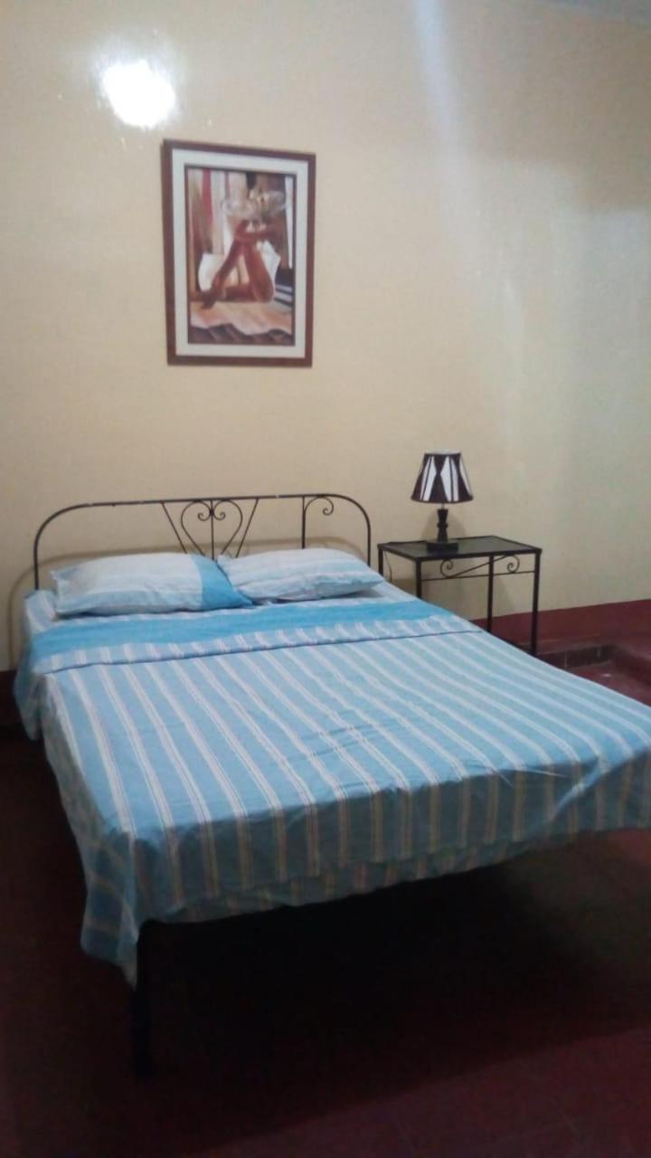 טרוחיו Hostal Virrey & Tours מראה חיצוני תמונה